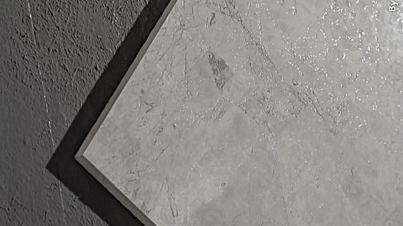 陶瓷砖与岩板上墙铺贴：工艺对比与选择指南